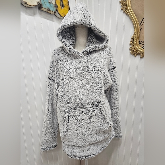 Cozy Gray Hooded Sweater 32 Degree Heat M - Picture 1 of 4